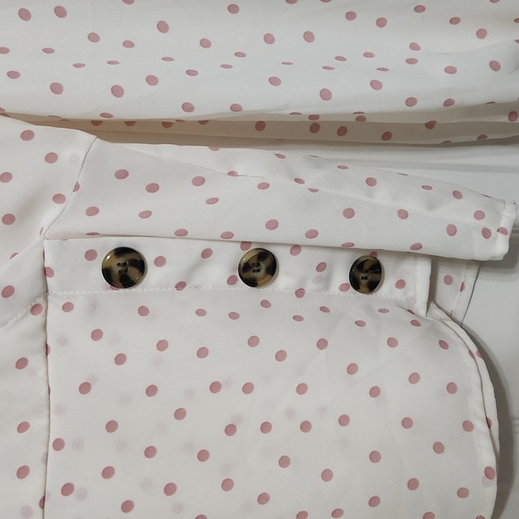 White & pink blouse - Picture 3 of 7